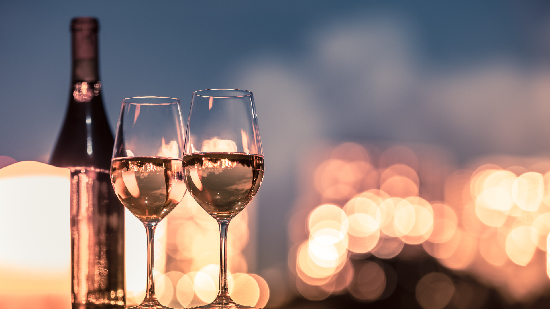 drinks at a romantic dinner in chania